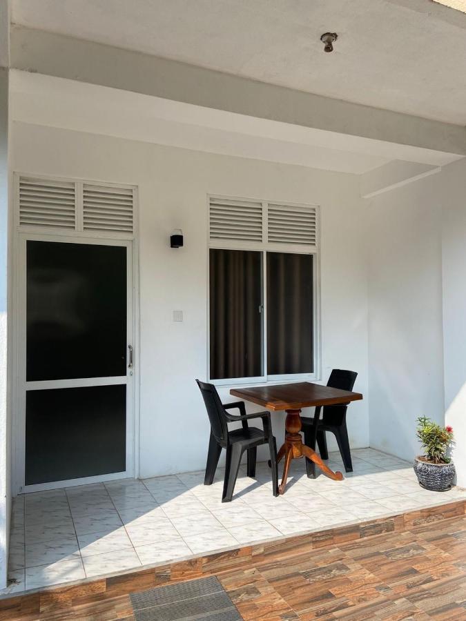 Senarathna Guest House Велигама Экстерьер фото