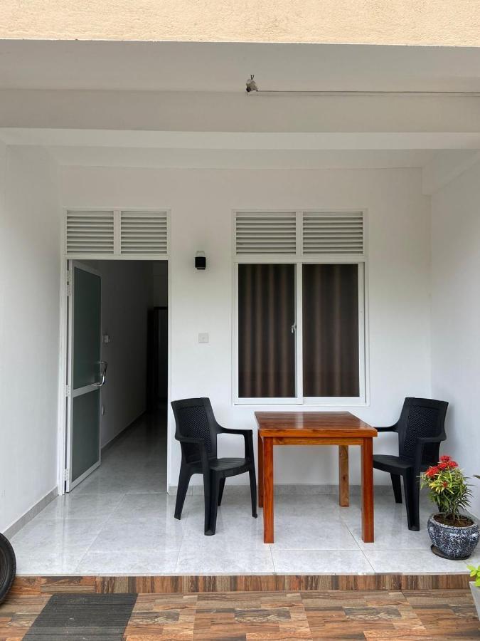 Senarathna Guest House Велигама Экстерьер фото