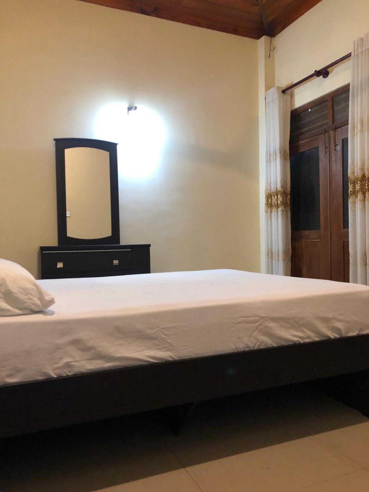 Senarathna Guest House Велигама Экстерьер фото